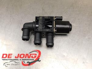 Gebruikte Waterpomp BMW X3 (F25) xDrive20d 16V Prijs € 38,90 Margeregeling aangeboden door Autodemontagebedrijf de Jong