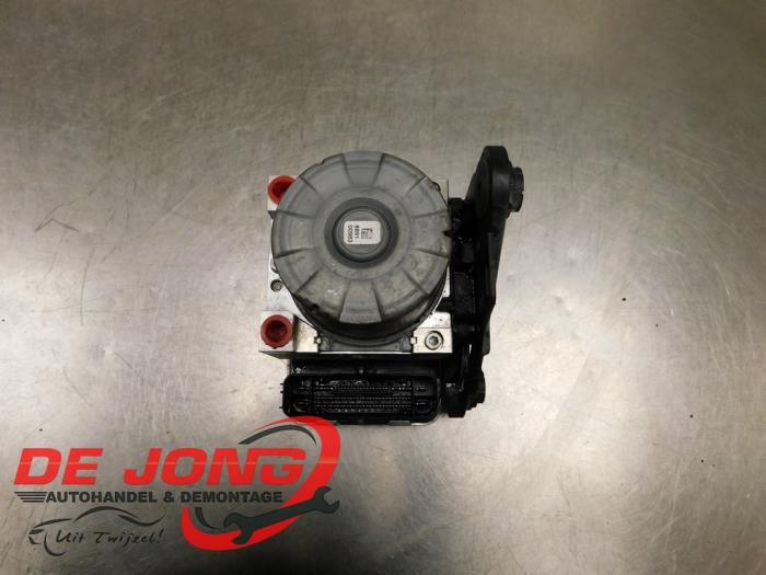 Gebruikte ABS Pomp Seat Leon ST (5FF) 1.6 TDI 16V Prijs € 42,99 Margeregeling aangeboden door Autodemontagebedrijf de Jong