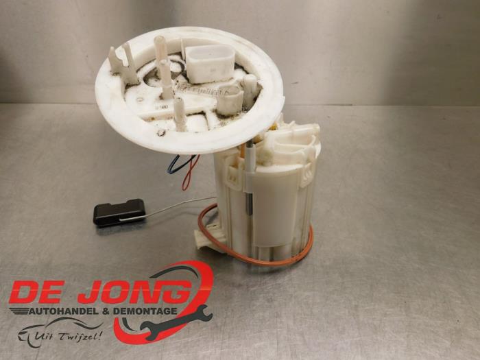 Gebruikte Tank element Pomp Audi A4 Avant (B8) 2.7 TDI V6 24V Prijs € 29,99 Margeregeling aangeboden door Autodemontagebedrijf de Jong