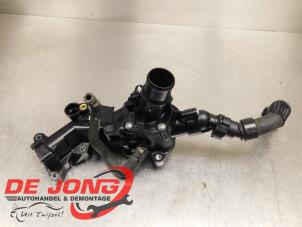 Gebruikte Thermostaathuis Mercedes Vito (447.6) 1.7 110 CDI 16V Prijs € 74,96 Inclusief btw aangeboden door Autodemontagebedrijf de Jong