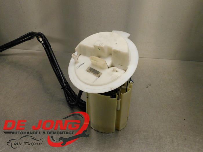 Gebruikte Tank element Pomp Mercedes GLK (204.7/9) 2.2 220 CDI 16V BlueEfficiency 4-Matic Prijs € 29,95 Margeregeling aangeboden door Autodemontagebedrijf de Jong
