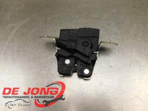 Gebruikte Slotmechaniek Achterklep Mercedes GLK (204.7/9) 2.2 220 CDI 16V BlueEfficiency 4-Matic Prijs € 19,99 Margeregeling aangeboden door Autodemontagebedrijf de Jong