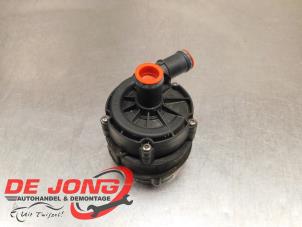 Gebruikte Waterpomp Volkswagen Passat Variant (3G5) 2.0 TDI 16V 150 Prijs € 24,99 Margeregeling aangeboden door Autodemontagebedrijf de Jong