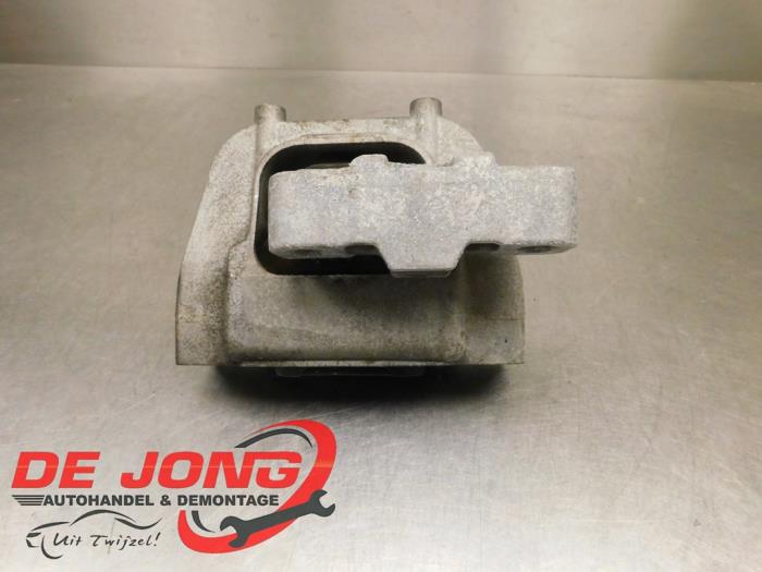 Gebruikte Motorrubber Skoda Superb Combi (3V5) 1.6 TDI Prijs € 13,99 Margeregeling aangeboden door Autodemontagebedrijf de Jong