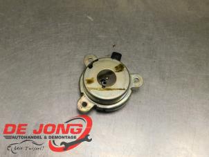 Gebruikte Sensor Nokkenas Ford C-Max (DXA) 1.0 Ti-VCT EcoBoost 12V 125 Prijs € 13,99 Margeregeling aangeboden door Autodemontagebedrijf de Jong
