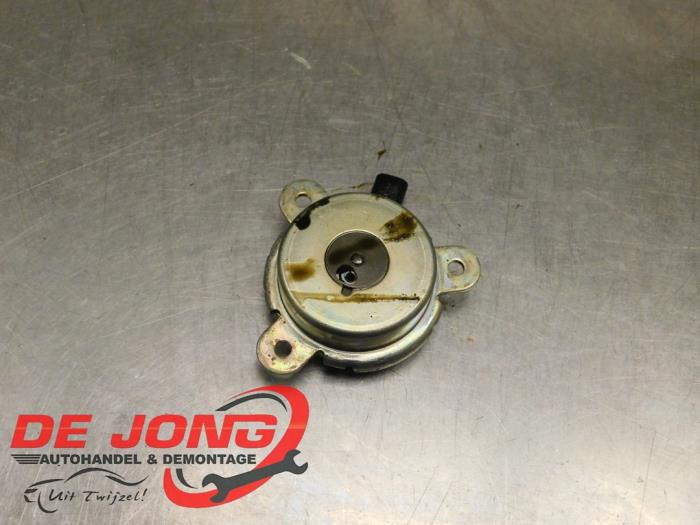 Gebruikte Nokkenas Sensor Ford C-Max (DXA) 1.0 Ti-VCT EcoBoost 12V 125 Prijs € 13,99 Margeregeling aangeboden door Autodemontagebedrijf de Jong