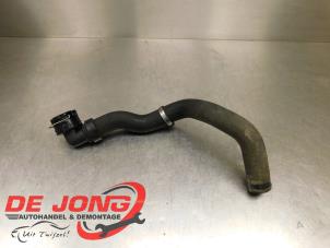 Gebruikte Radiateurslang Peugeot Expert (V1/VA/VB/VE/VF/VT/VY) 2.0 Blue HDi 120 16V Prijs € 19,97 Inclusief btw aangeboden door Autodemontagebedrijf de Jong