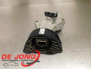 Gebruikte Motorsteun Renault Clio IV (5R) 0.9 Energy TCE 75 12V Prijs € 14,95 Margeregeling aangeboden door Autodemontagebedrijf de Jong