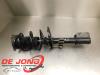 Renault Clio IV (5R) 0.9 Energy TCE 75 12V Mac Phersonpoot links-voor
