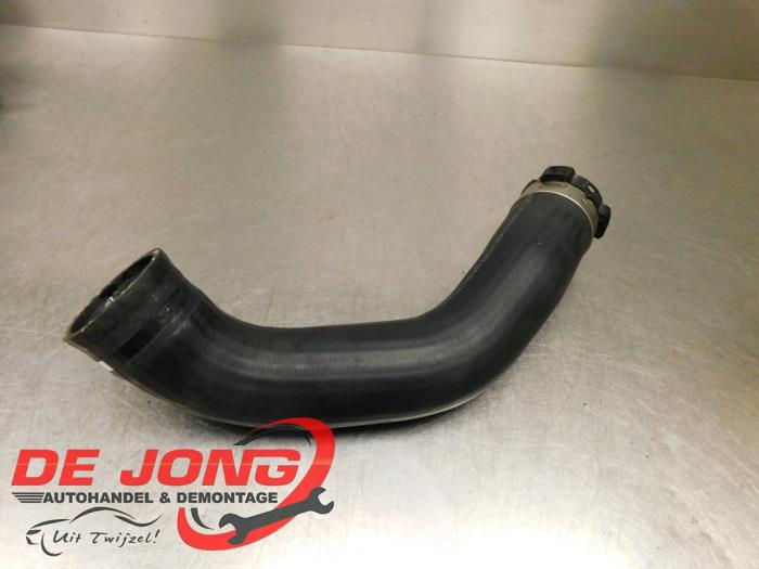 Gebruikte Intercooler Slang Renault Clio IV (5R) 0.9 Energy TCE 75 12V Prijs € 24,90 Margeregeling aangeboden door Autodemontagebedrijf de Jong