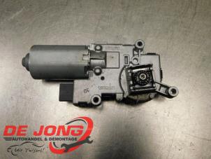 Gebruikte Schuifdak Motor BMW X5 (E70) xDrive 35d 3.0 24V Prijs € 29,99 Margeregeling aangeboden door Autodemontagebedrijf de Jong