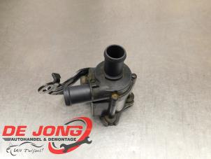 Gebruikte Waterpomp Volkswagen Caddy IV 2.0 TDI 150 Prijs € 19,95 Margeregeling aangeboden door Autodemontagebedrijf de Jong