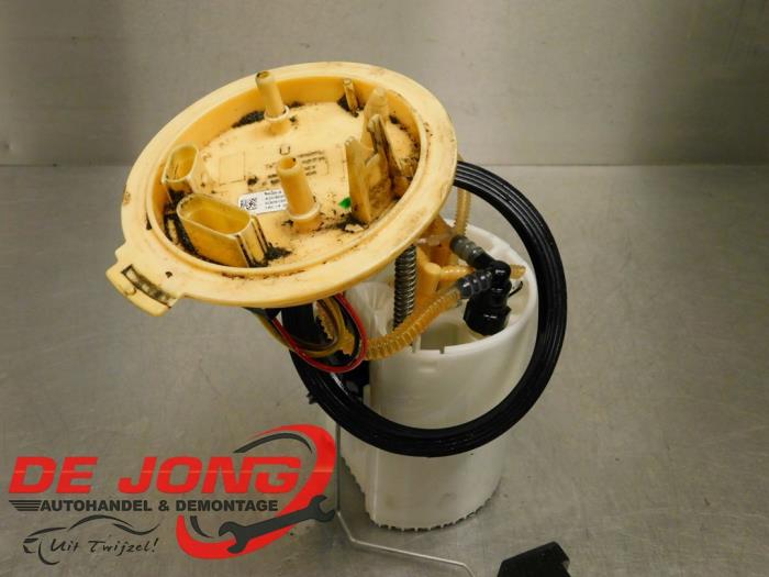 Gebruikte Tank element Pomp Volkswagen Golf VII Variant (AUVV) 2.0 TDI 4Motion 16V Prijs € 124,90 Margeregeling aangeboden door Autodemontagebedrijf de Jong