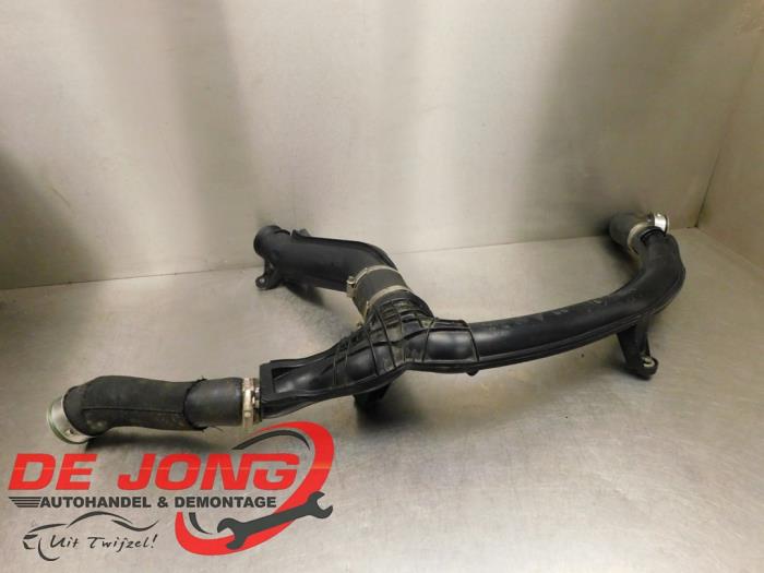 Gebruikte Intercooler Buis Volkswagen Touareg (7PA/PH) 3.0 TDI V6 24V Prijs € 74,99 Margeregeling aangeboden door Autodemontagebedrijf de Jong