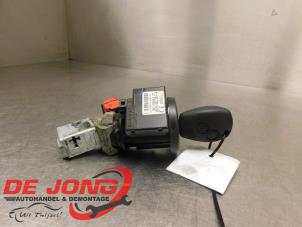 Gebruikte Kontaktslot + Sleutel Renault Master III (JV) 2.3 dCi 16V 110 Prijs € 44,41 Inclusief btw aangeboden door Autodemontagebedrijf de Jong
