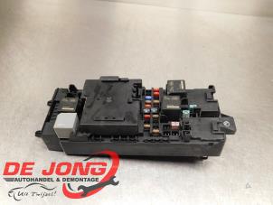 Gebruikte Zekeringkast Landrover Range Rover Sport (LW) 3.0 TDV6 Prijs € 102,80 Margeregeling aangeboden door Autodemontagebedrijf de Jong