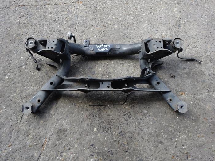 Gebruikte Subframe Volkswagen Golf VII Variant (AUVV) 2.0 TDI 4Motion 16V Prijs € 55,00 Margeregeling aangeboden door Autodemontagebedrijf de Jong