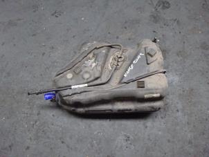 Gebruikte Adblue tank Landrover Range Rover Sport (LW) 3.0 TDV6 Prijs € 235,00 Margeregeling aangeboden door Autodemontagebedrijf de Jong