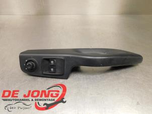 Gebruikte Combischakelaar ramen Opel Vivaro B 1.6 CDTI Biturbo 120 Prijs € 12,09 Inclusief btw aangeboden door Autodemontagebedrijf de Jong