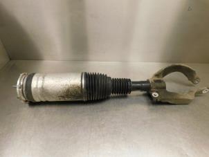 Gebruikte Voorpoot rechts Landrover Range Rover Sport (LW) 3.0 TDV6 Prijs € 241,99 Margeregeling aangeboden door Autodemontagebedrijf de Jong