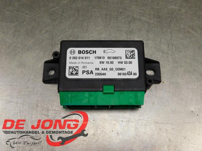 Gebruikte PDC Module Opel Crossland (X) 1.2 Turbo 12V Euro 6 Prijs € 14,99 Margeregeling aangeboden door Autodemontagebedrijf de Jong