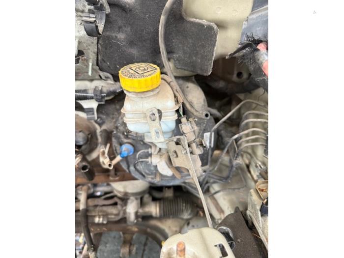 Gebruikte Rembekrachtiger Opel Combo 1.6 CDTI 16V ecoFlex Prijs € 35,00 Margeregeling aangeboden door Autodemontagebedrijf de Jong