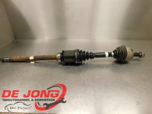 Gebruikte Homokineetas rechts-voor Opel Combo 1.6 CDTI 16V ecoFlex Prijs € 98,99 Margeregeling aangeboden door Autodemontagebedrijf de Jong