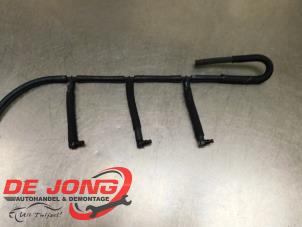 Gebruikte Brandstof retourleiding Skoda Superb Combi (3TAC/TAF) 1.6 TDI Prijs € 35,00 Margeregeling aangeboden door Autodemontagebedrijf de Jong