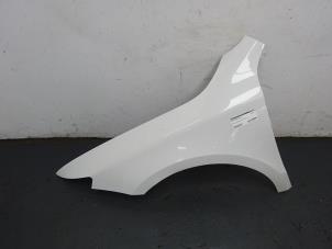 Gebruikte Scherm links-voor Skoda Superb Combi (3TAC/TAF) 1.6 TDI Prijs € 125,00 Margeregeling aangeboden door Autodemontagebedrijf de Jong