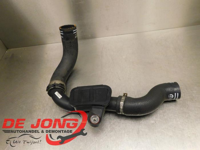 Gebruikte Intercooler Slang Jeep Renegade (BU) 1.4 Multi Air 16V Prijs € 39,99 Margeregeling aangeboden door Autodemontagebedrijf de Jong