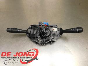 Gebruikte Combischakelaar Stuurkolom Smart Forfour (453) 1.0 12V Prijs € 99,99 Margeregeling aangeboden door Autodemontagebedrijf de Jong