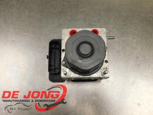 Gebruikte ABS Pomp Smart Forfour (453) 1.0 12V Prijs € 62,99 Margeregeling aangeboden door Autodemontagebedrijf de Jong