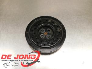 Gebruikte Krukas Poelie Opel Astra K Sports Tourer 1.6 CDTI 110 16V Prijs € 39,99 Margeregeling aangeboden door Autodemontagebedrijf de Jong