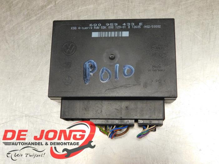 Computer Body Control van een Volkswagen Polo IV (9N1/2/3) 1.4 FSI 16V 2004