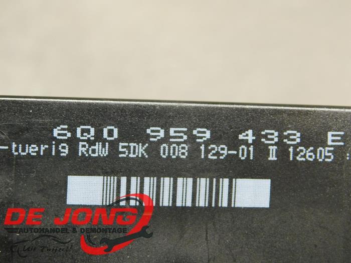 Computer Body Control van een Volkswagen Polo IV (9N1/2/3) 1.4 FSI 16V 2004