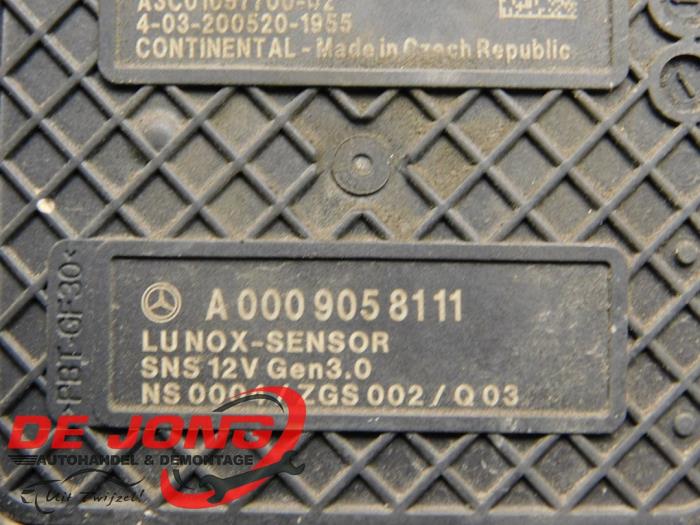 Nox sensor van een Mercedes-Benz Vito (447.6) 1.7 110 CDI 16V 2020