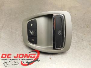 Gebruikte Handrem schakelaar Citroen C5 III Tourer (RW) 1.6 16V THP 155 Prijs € 74,99 Margeregeling aangeboden door Autodemontagebedrijf de Jong