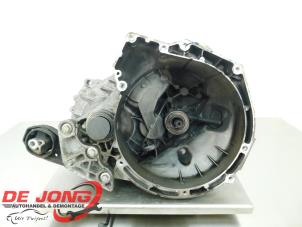 Gebruikte Versnellingsbak Ford Fiesta 7 1.0 EcoBoost 12V 100 Prijs € 645,00 Margeregeling aangeboden door Autodemontagebedrijf de Jong