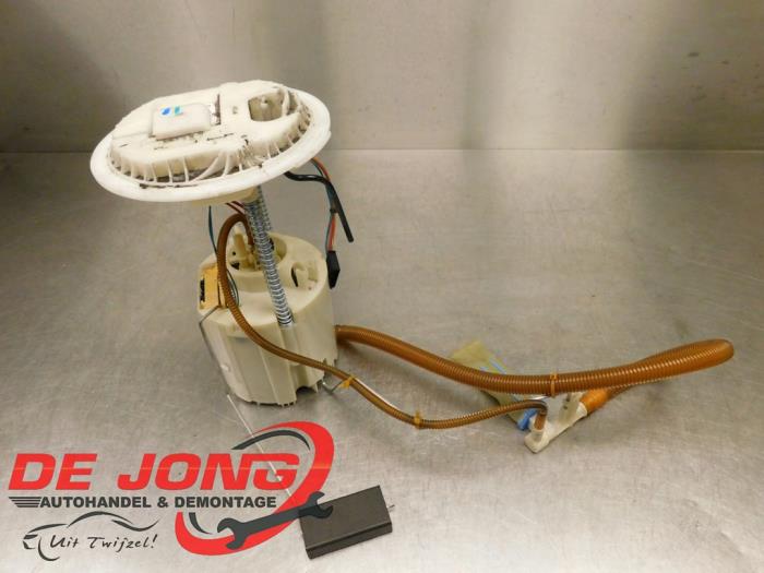 Gebruikte Tank element Pomp Mercedes ML II (164/4JG) 3.5 350 4-Matic V6 24V Prijs € 125,00 Margeregeling aangeboden door Autodemontagebedrijf de Jong
