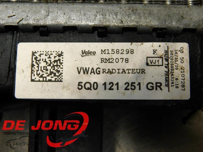 Radiateur van een Audi A3 Sportback (8YA) 1.4 40 TFSIe 16V 2021