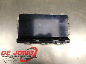 Gebruikte Display Interieur Volkswagen Multivan T7 Prijs op aanvraag aangeboden door Autodemontagebedrijf de Jong