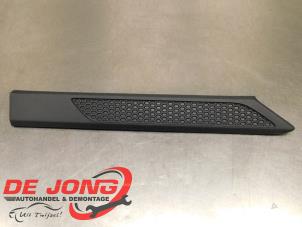 Gebruikte Carrosserielijst Volkswagen Multivan T7 Prijs op aanvraag aangeboden door Autodemontagebedrijf de Jong