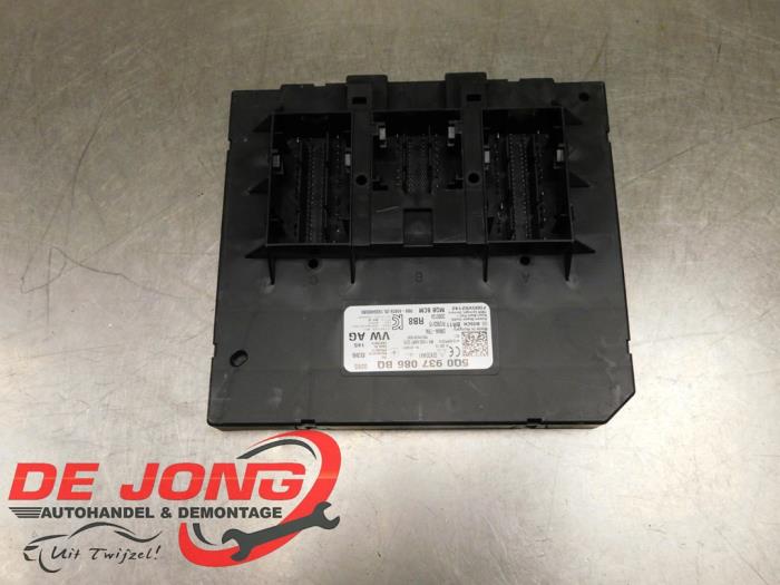 Gebruikte Computer Body Control Volkswagen Golf Sportsvan (AUVS) 1.5 TSI Evo BlueMotion 16V Prijs € 119,90 Margeregeling aangeboden door Autodemontagebedrijf de Jong