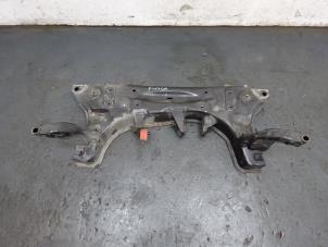 Gebruikte Subframe Ford Fiesta 7 1.0 EcoBoost 12V 100 Prijs € 119,99 Margeregeling aangeboden door Autodemontagebedrijf de Jong