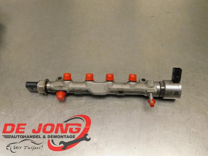 Gebruikte Verstuiver brug Skoda Superb Combi (3V5) 1.6 TDI Prijs € 44,99 Margeregeling aangeboden door Autodemontagebedrijf de Jong
