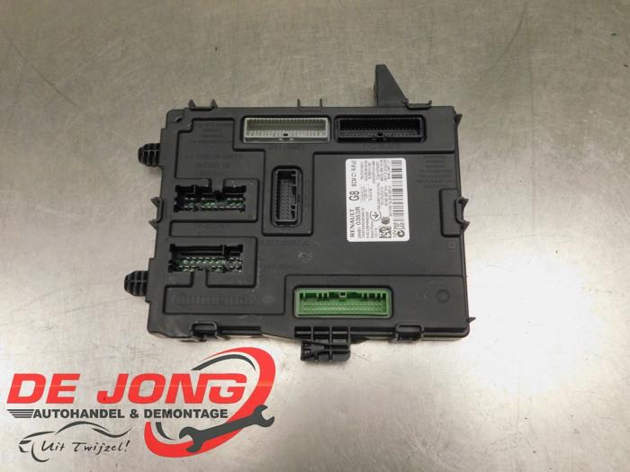 Gebruikte BCM Renault Grand Scénic IV (RFAR) 1.3 TCE 115 16V Prijs € 39,99 Margeregeling aangeboden door Autodemontagebedrijf de Jong