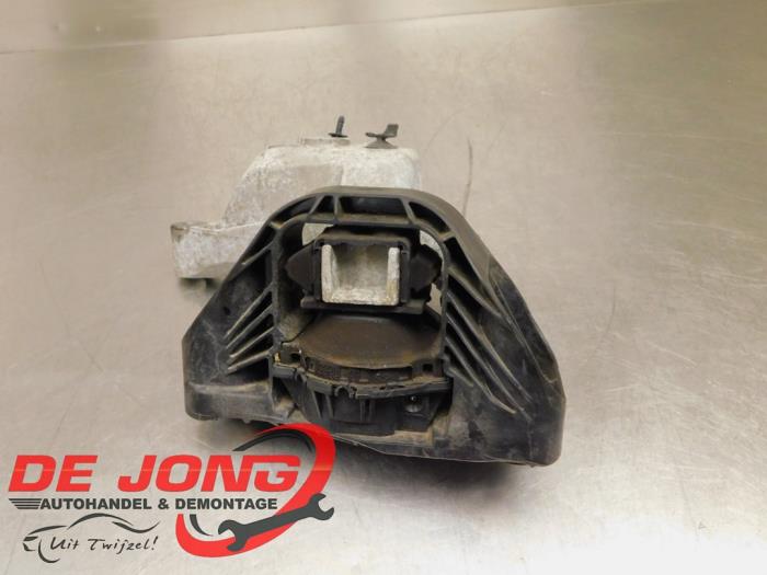 Gebruikte Motorrubber Renault Grand Scénic IV (RFAR) 1.3 TCE 115 16V Prijs € 19,99 Margeregeling aangeboden door Autodemontagebedrijf de Jong