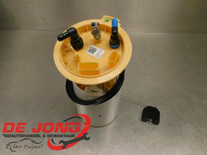 Gebruikte Tank element Pomp Volkswagen Touran (5T1) 2.0 TDI 150 Prijs € 48,90 Margeregeling aangeboden door Autodemontagebedrijf de Jong
