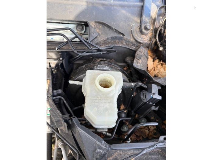 Gebruikte Rembekrachtiger BMW 1 serie (E87/87N) 118i 16V Prijs € 74,99 Margeregeling aangeboden door Autodemontagebedrijf de Jong