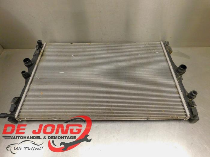 Gebruikte Radiateur Mercedes GLA (H247) 1.3 200 Turbo 16V Prijs € 173,99 Margeregeling aangeboden door Autodemontagebedrijf de Jong